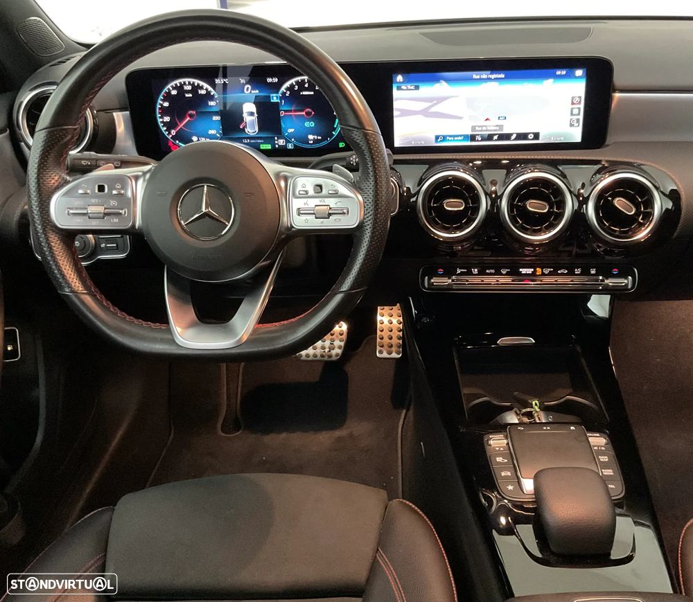 Mercedes-Benz A 250 e AMG Line - 17