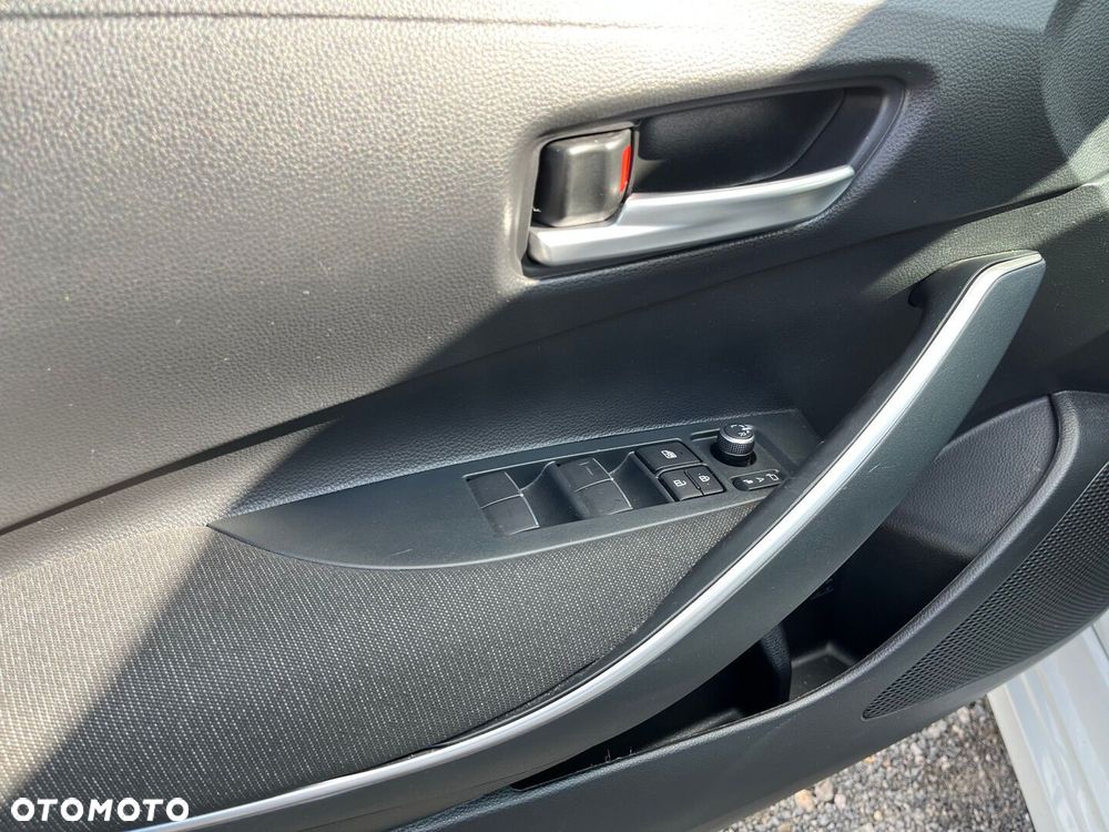 Toyota Corolla 1.8 Hybrid Style - 25