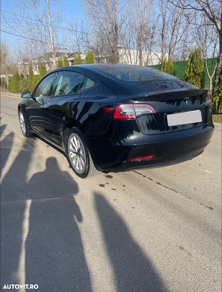 Tesla Model 3 - 2