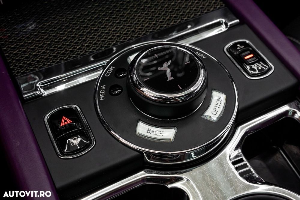 Rolls-Royce Ghost Black Badge - 35