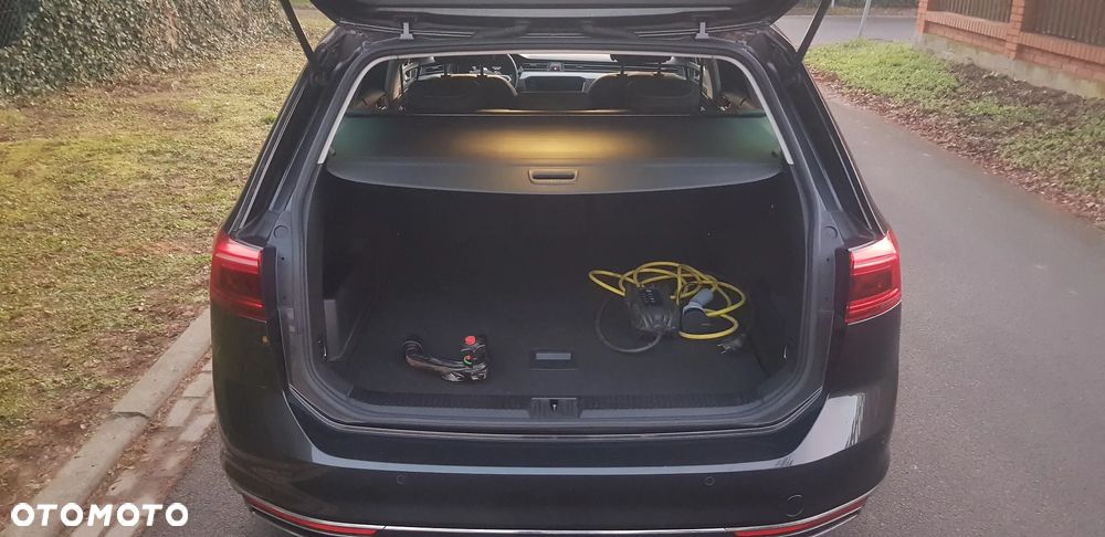 Volkswagen Passat - 30