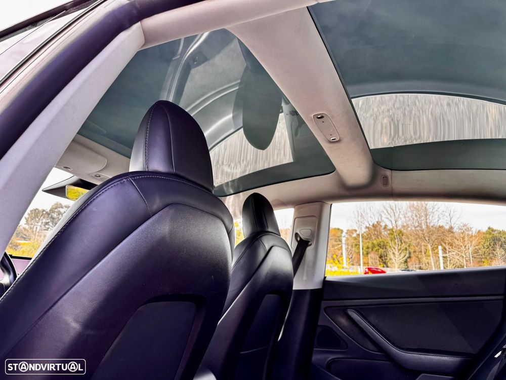 Tesla Model 3 - 17