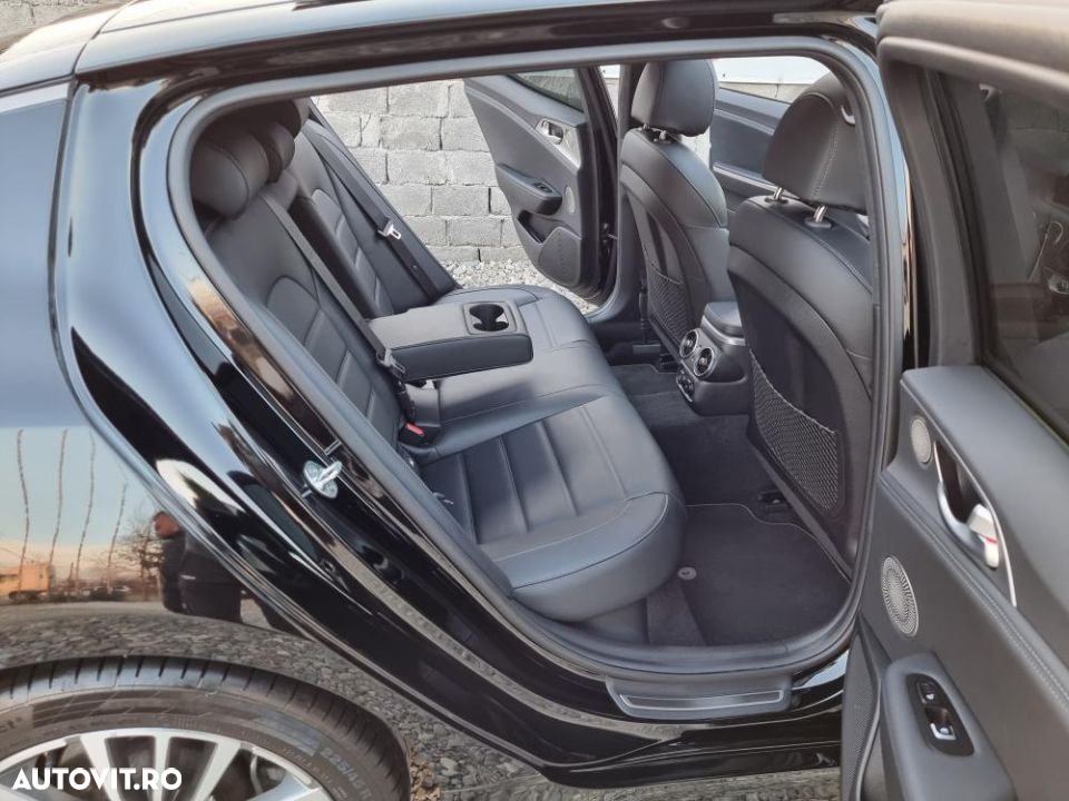 Kia Stinger 2.2 CRDI AWD GT Line - 29