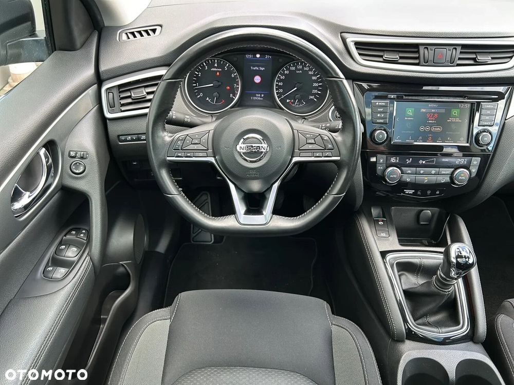 Nissan Qashqai 1.3 DIG-T N-Connecta - 6