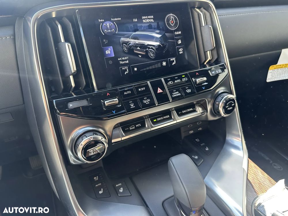 Lexus Seria LX - 27