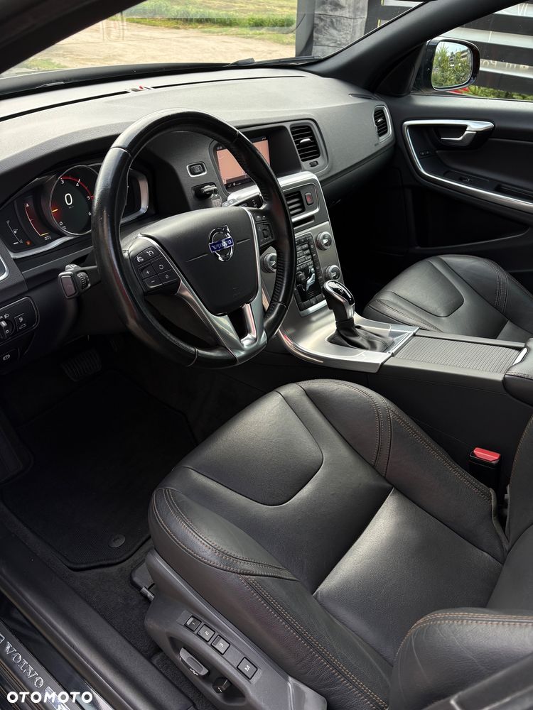 Volvo V60 Cross Country D3 Geartronic Summum - 13
