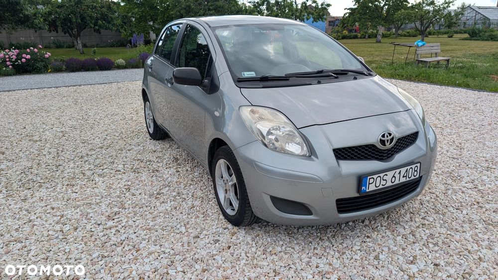 Toyota Yaris - 1