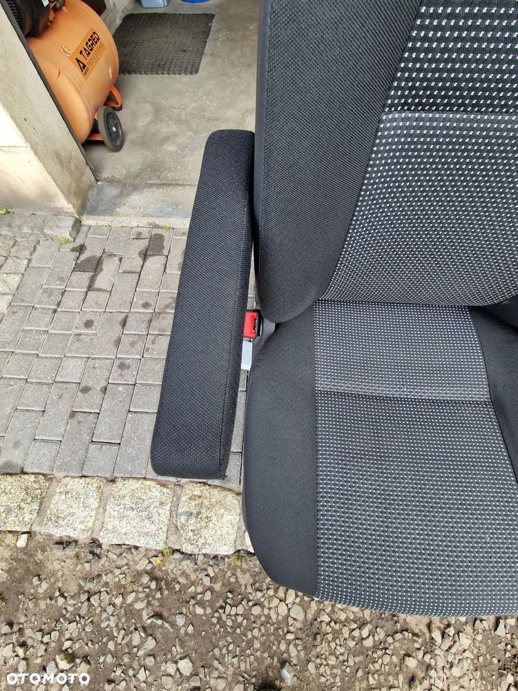 FOTEL LEWY MERCEDES SPRINTER 906 VW CRAFTER - 8