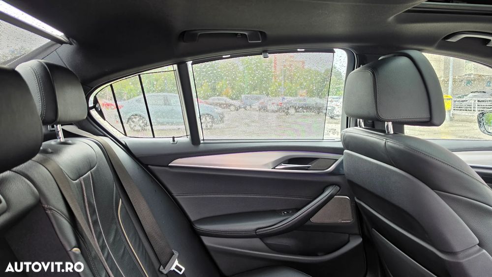 BMW Seria 5 530i xDrive Aut. Luxury Line - 19