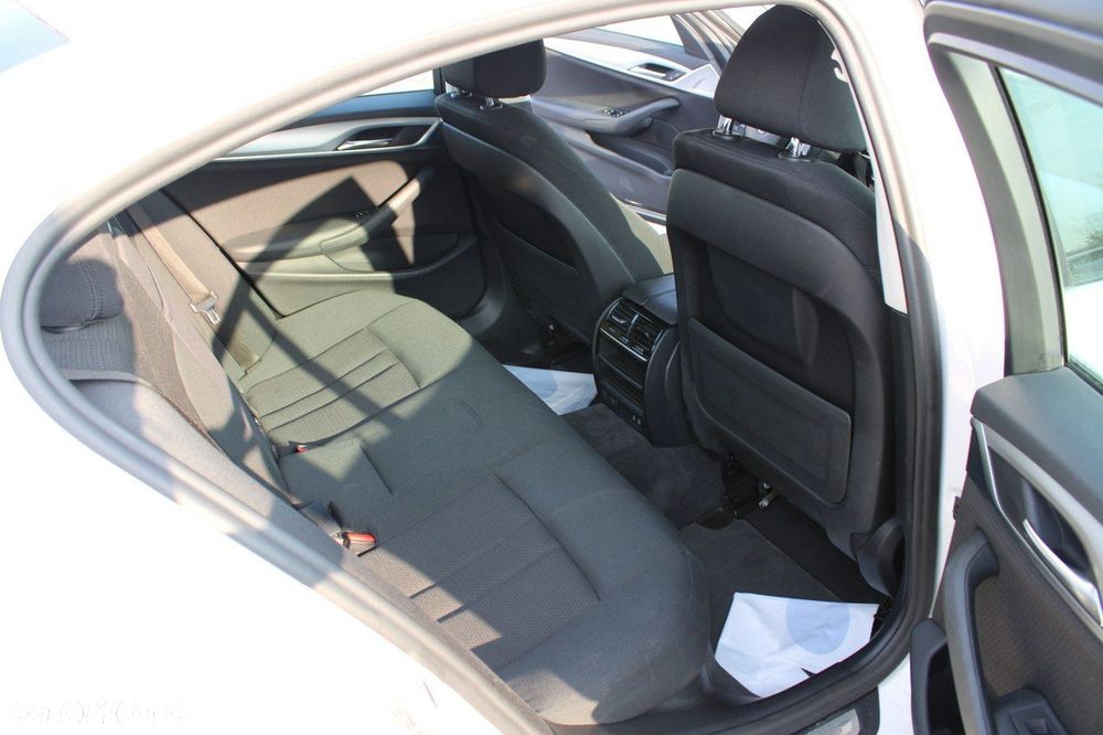 BMW Seria 5 - 34