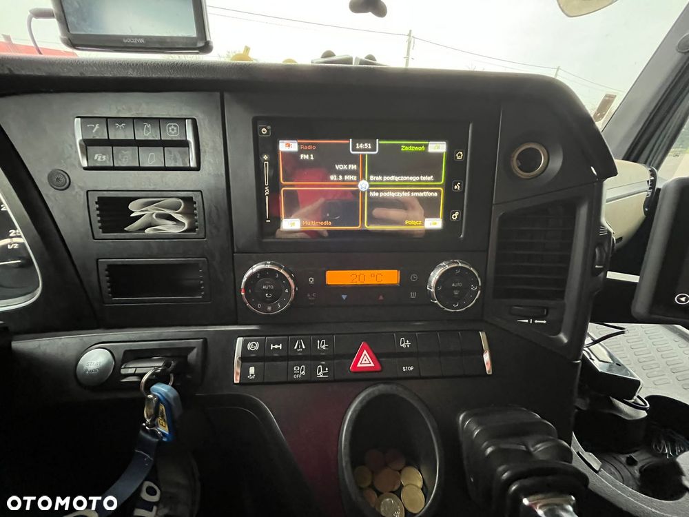 Mercedes-Benz 1845 - 21