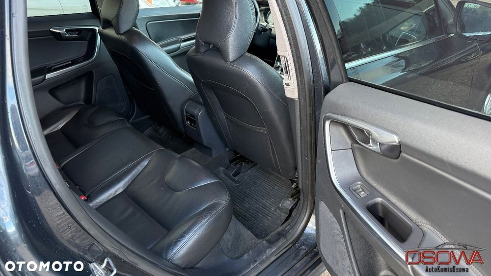 Volvo XC 60 D4 AWD Geartronic Summum - 16