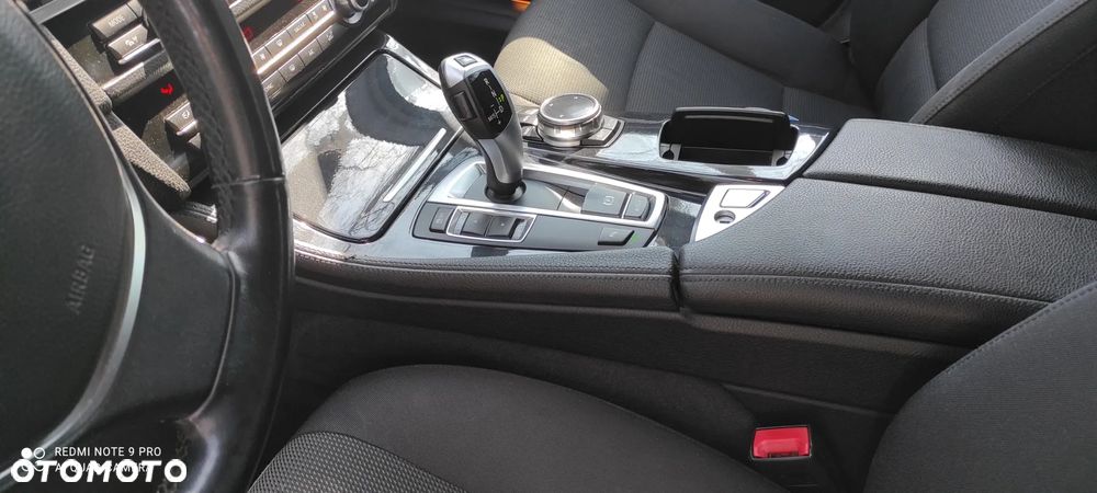 BMW Seria 5 520d Luxury Line - 31