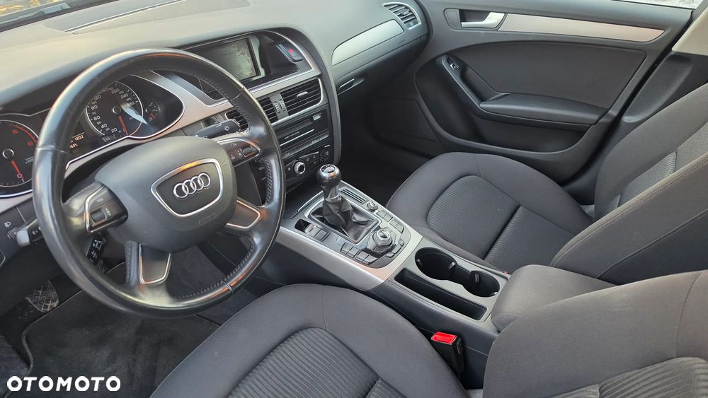 Audi A4 Limousine - 15