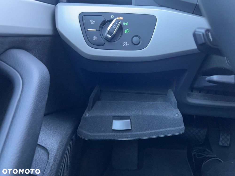 Audi A4 Limousine - 20