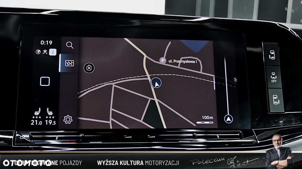 Volkswagen Multivan - 24