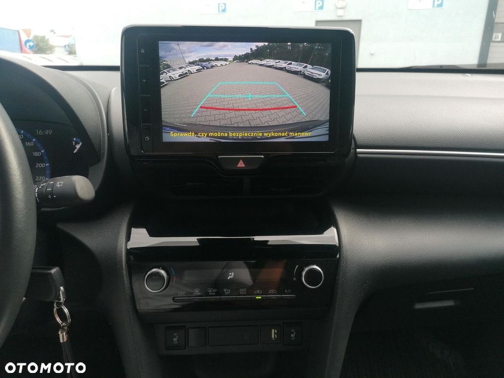 Toyota Yaris Cross Hybrid 1.5 Comfort - 16