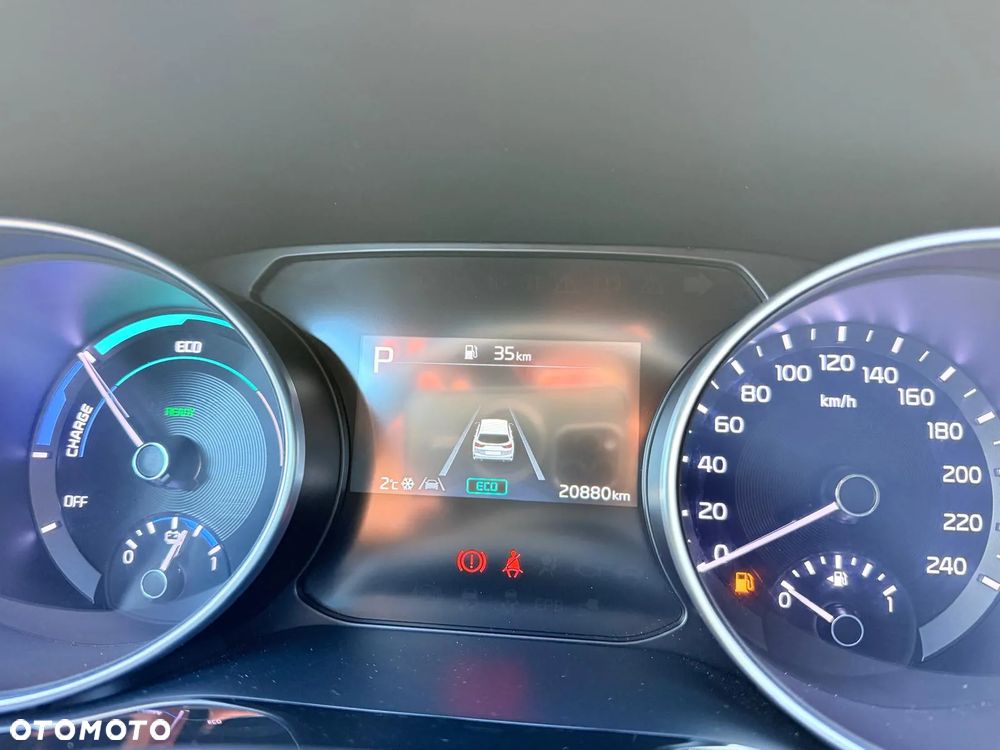 Kia Ceed 1.6 GDI PHEV L DCT - 24