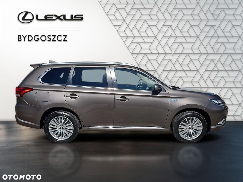 Mitsubishi Outlander - 7