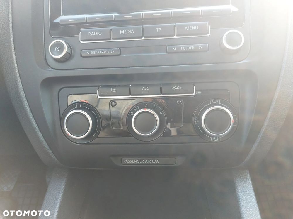 Volkswagen Jetta 1.4 TSI Comfortline - 22