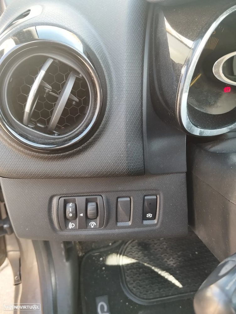 Renault Clio Sport Tourer 1.5 dCi Confort - 9