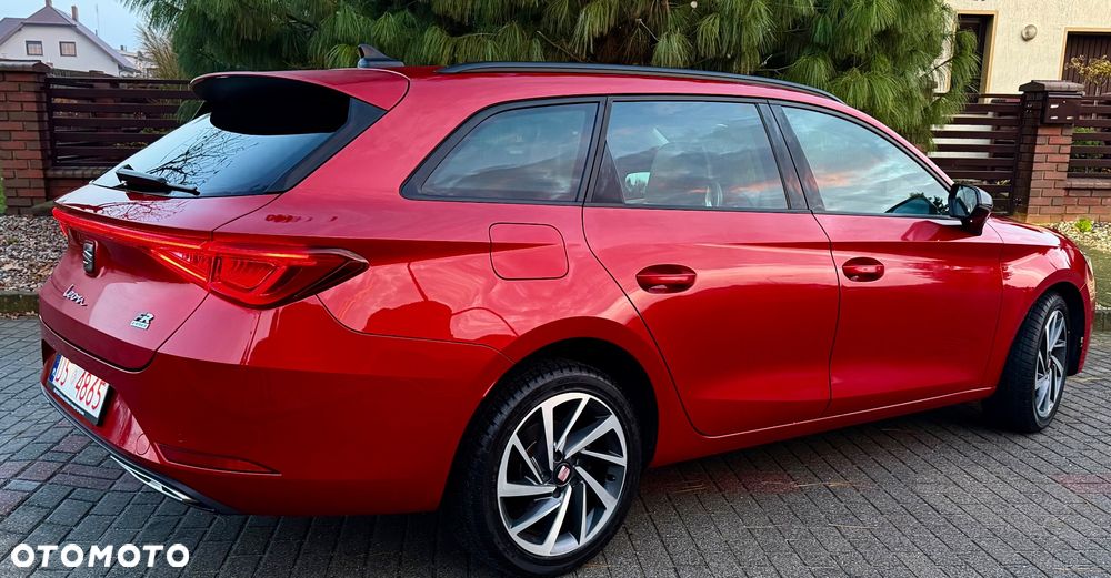 Seat Leon 1.5 e-Hybrid DSG FR Black Edition - 3