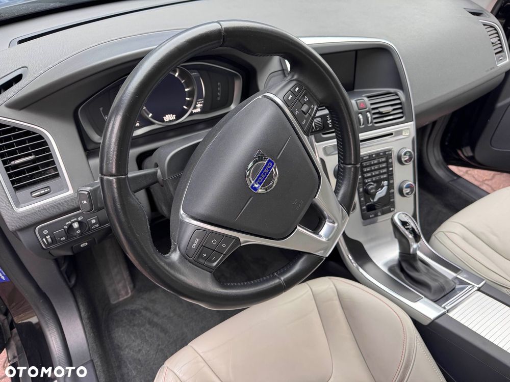 Volvo XC 60 D4 Drive-E Ocean Race - 13