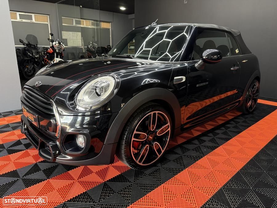 MINI Cabrio - 1