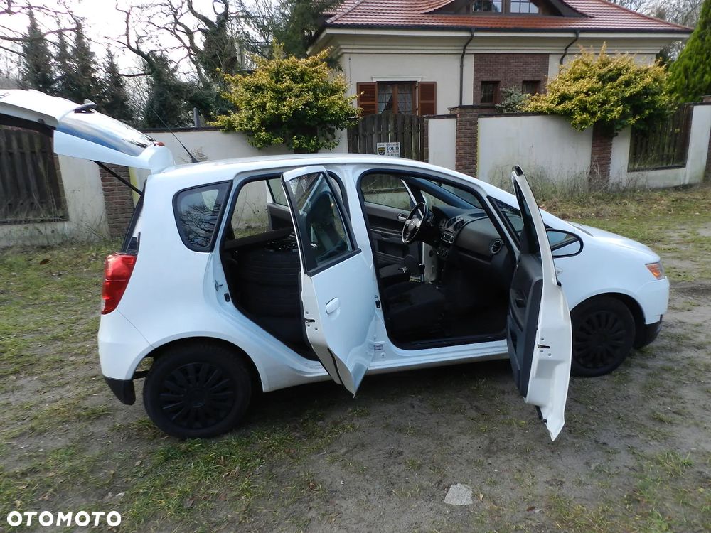 Mitsubishi Colt - 11