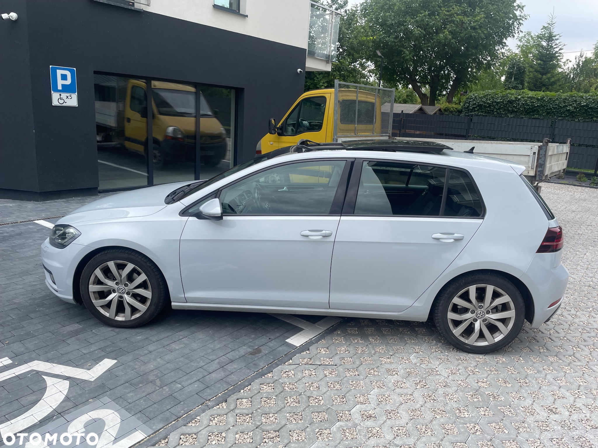 Volkswagen Golf - 5