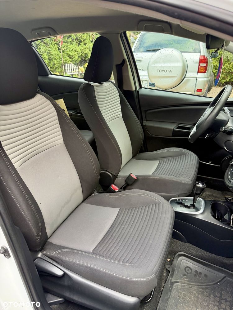 Toyota Yaris - 6