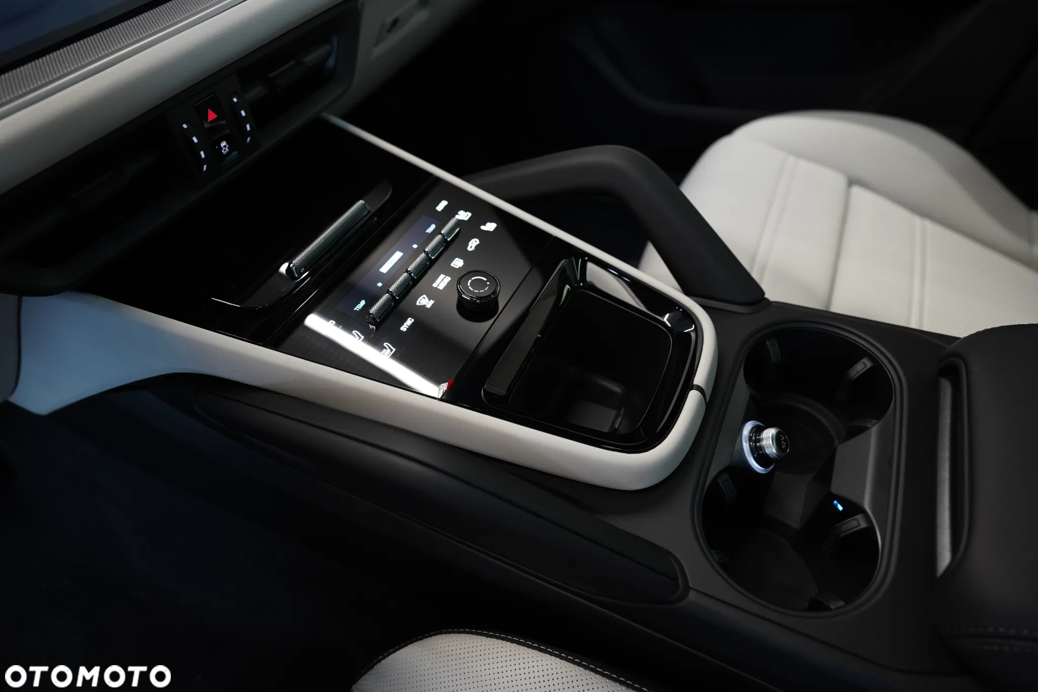 Porsche Cayenne Standard - 22