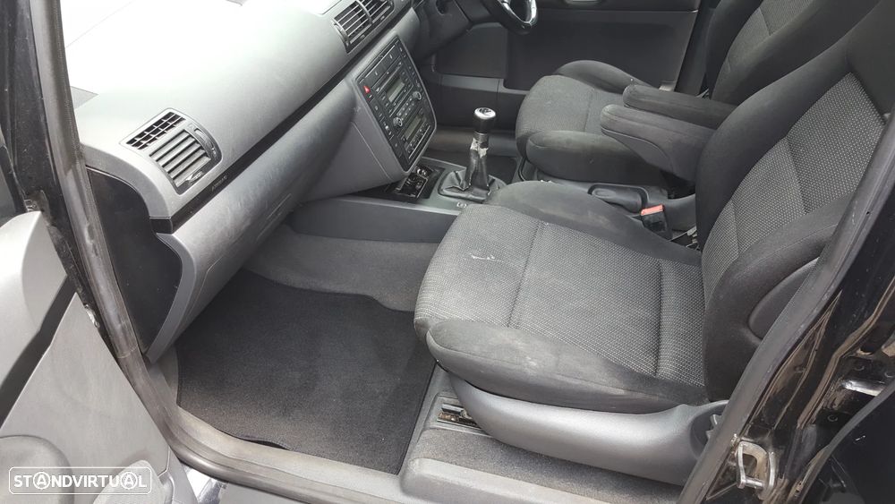 SEAT Alhambra 2.0 TDI DPF Sport - 17