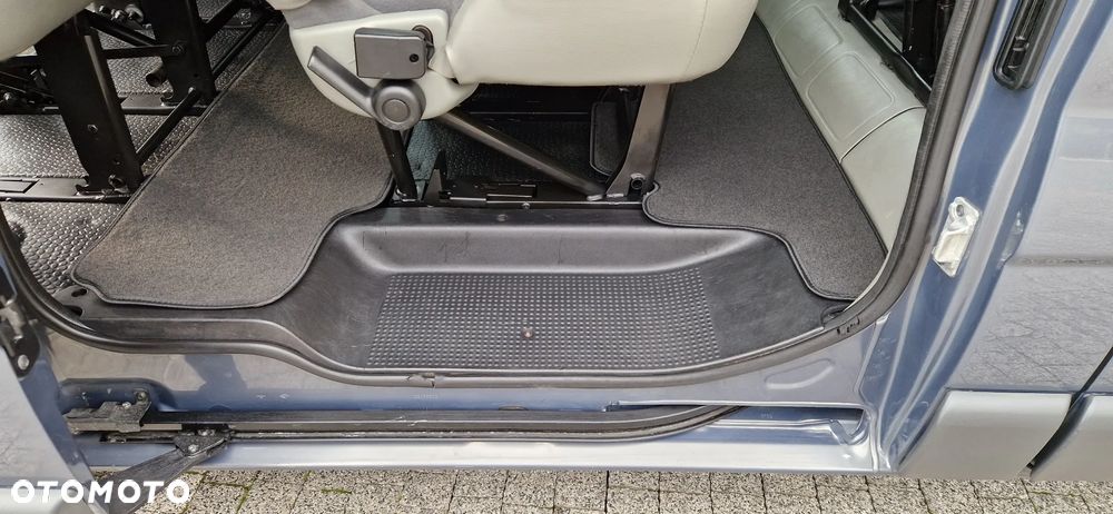 Opel Vivaro - 19
