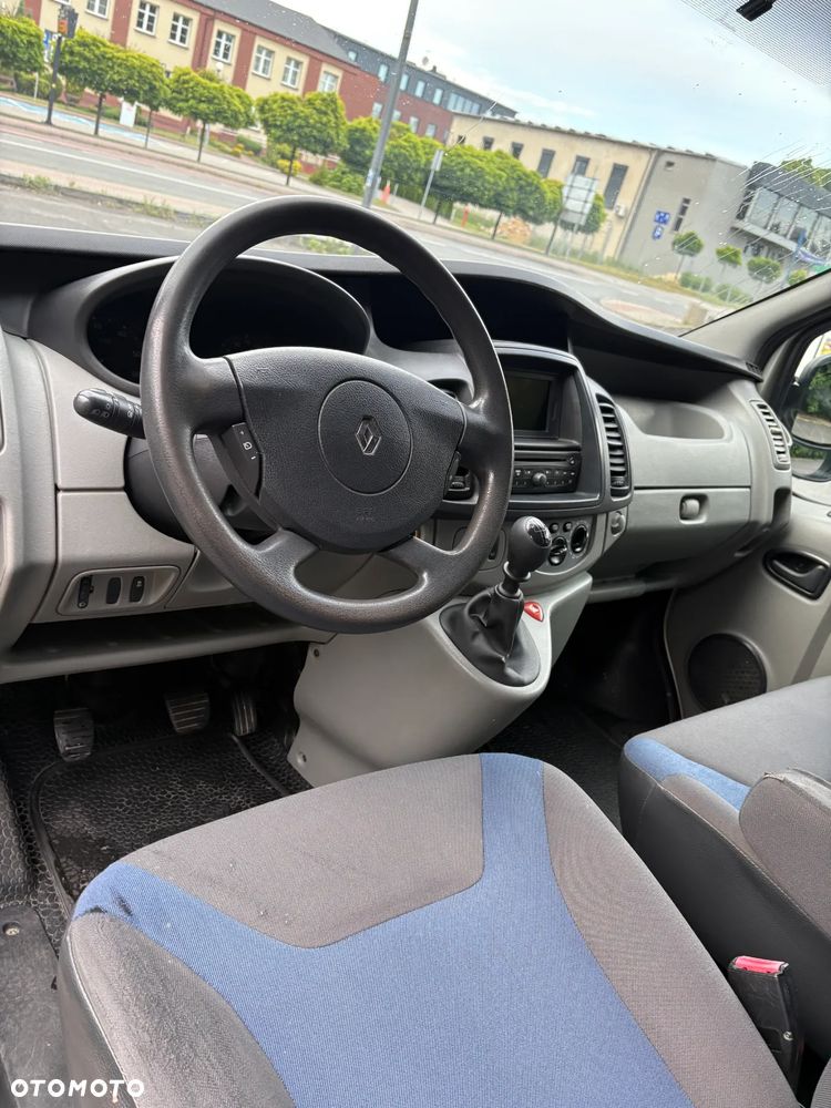 Renault Trafic - 12