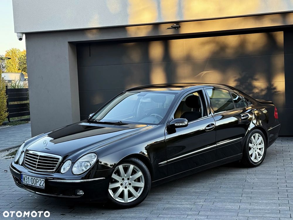 Mercedes-Benz E-Class 2005 photo 5