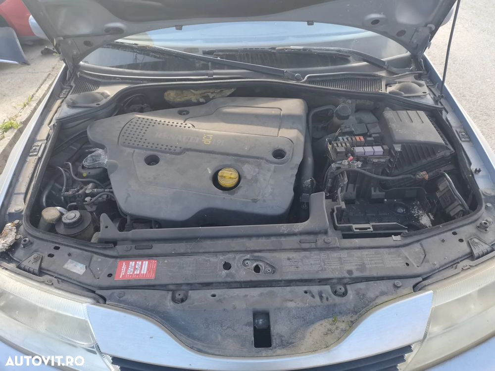 Dezmembrez Renaul Laguna ll - 2