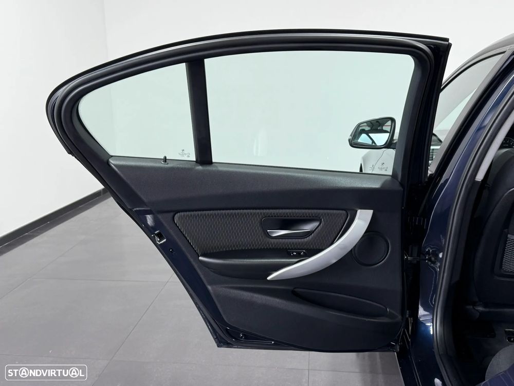 BMW 330 e iPerformance Advantage - 44