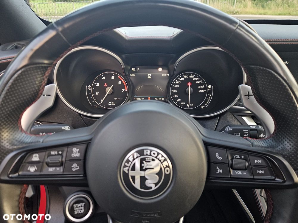 Alfa Romeo Stelvio 2.0 Turbo 16V AT8-Q4 Veloce Ti - 20