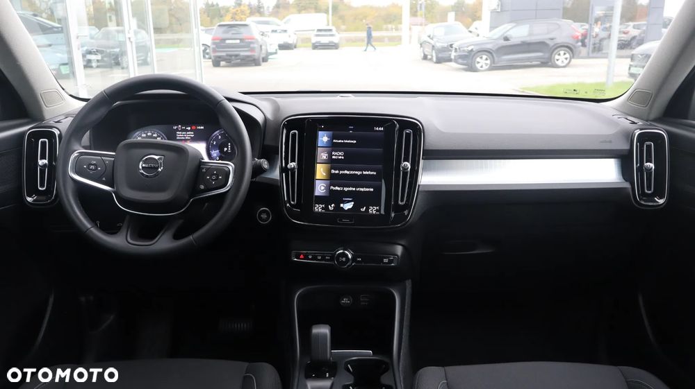 Volvo XC 40 T3 Momentum Pro - 10