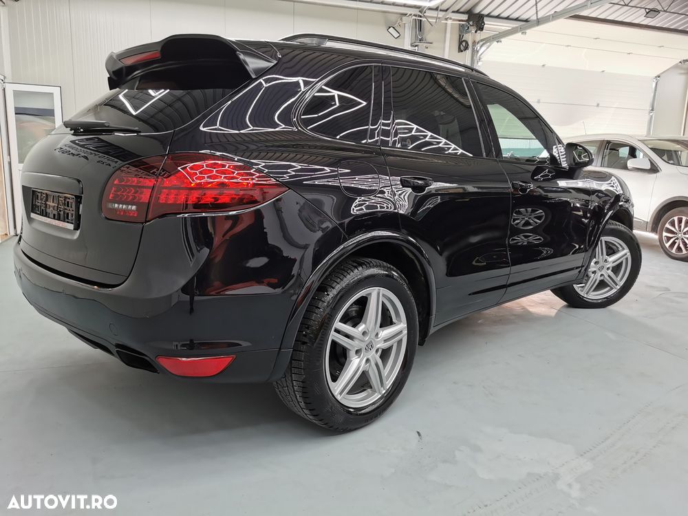 Porsche Cayenne - 3