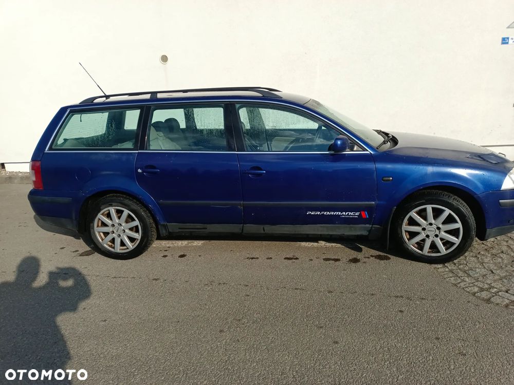 Volkswagen Passat 1.9 TDI Trendline - 3