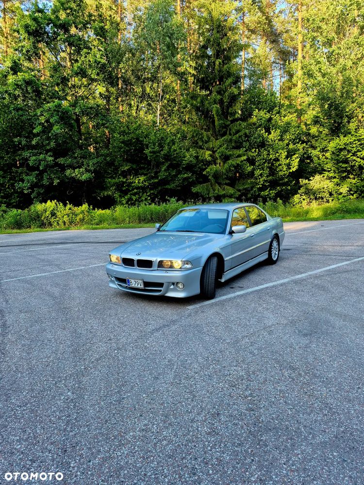 BMW Seria 7 740i - 2