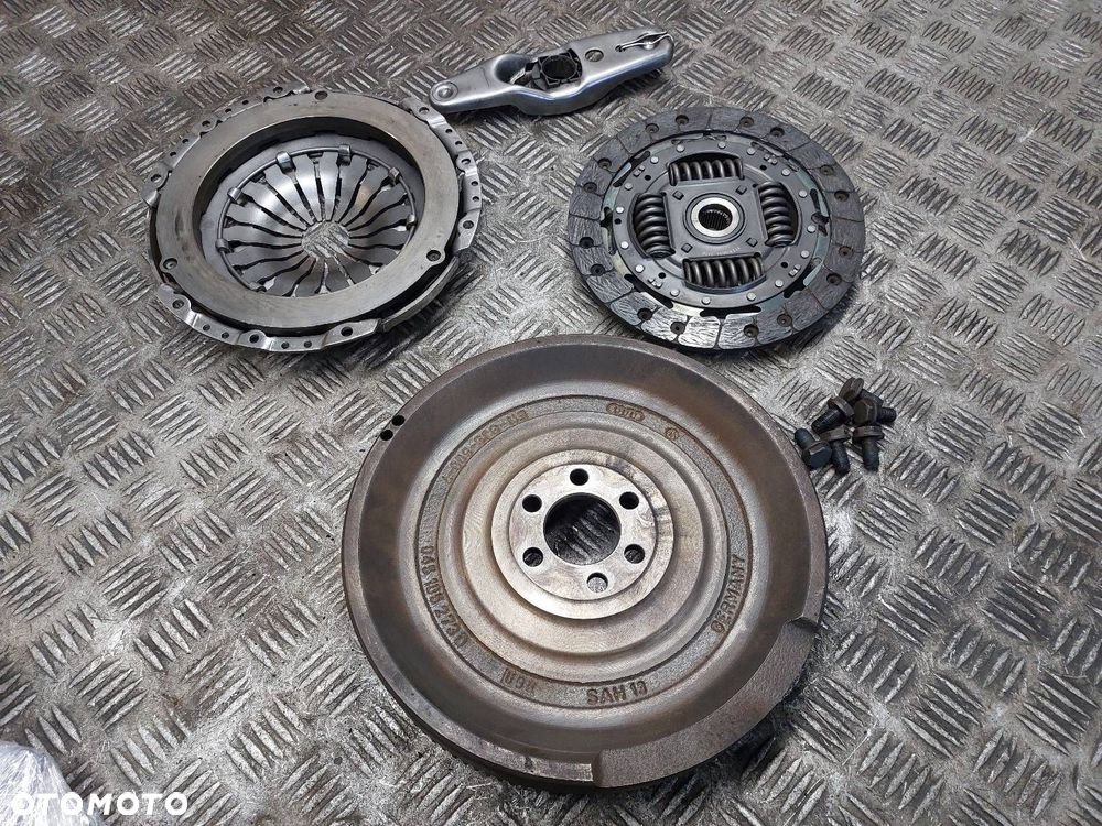 SPRZĘGŁO TARCZA + DOCISK ŁOŻYSKO KOŁO ZAMACHOWE FABIA II 1.4 TDI 045105273D - 6