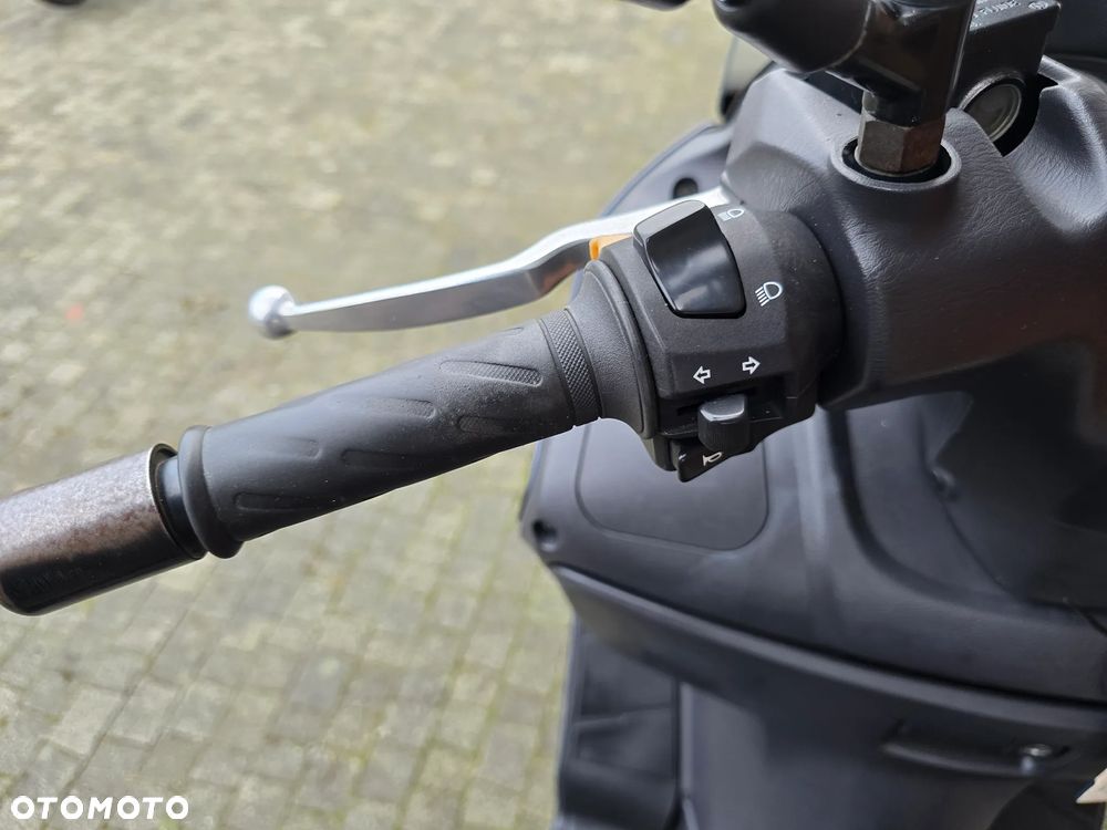 Suzuki Burgman - 19