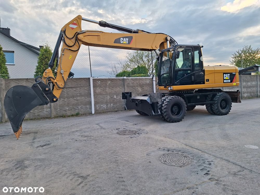 Caterpillar CAT M 322 D - 5