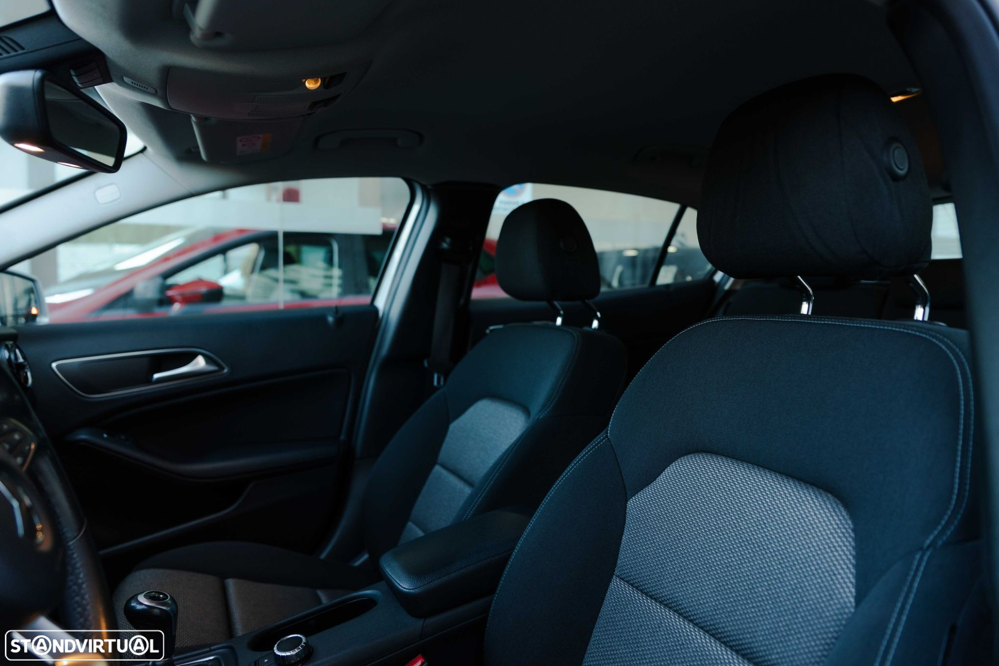 Mercedes-Benz GLA 180 d Urban - 11