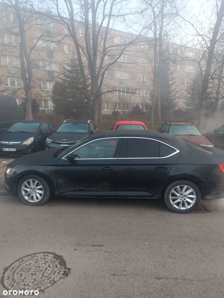 Skoda Superb 1.6 TDI DSG Ambition - 10