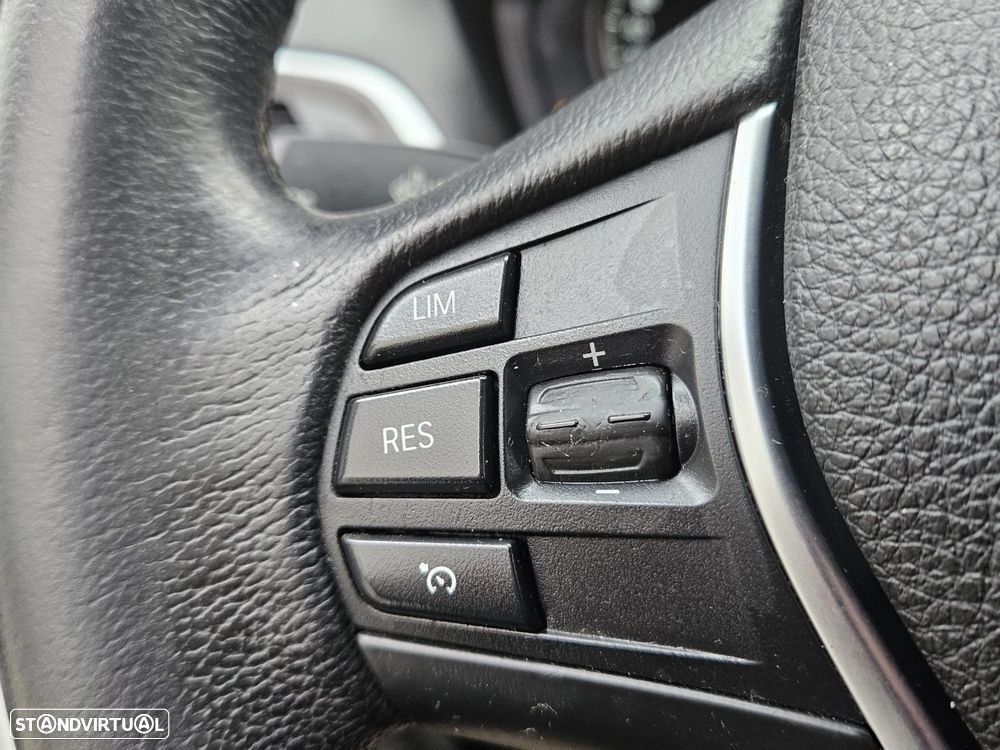 BMW 118 i Aut. Edition Colorvision - 31