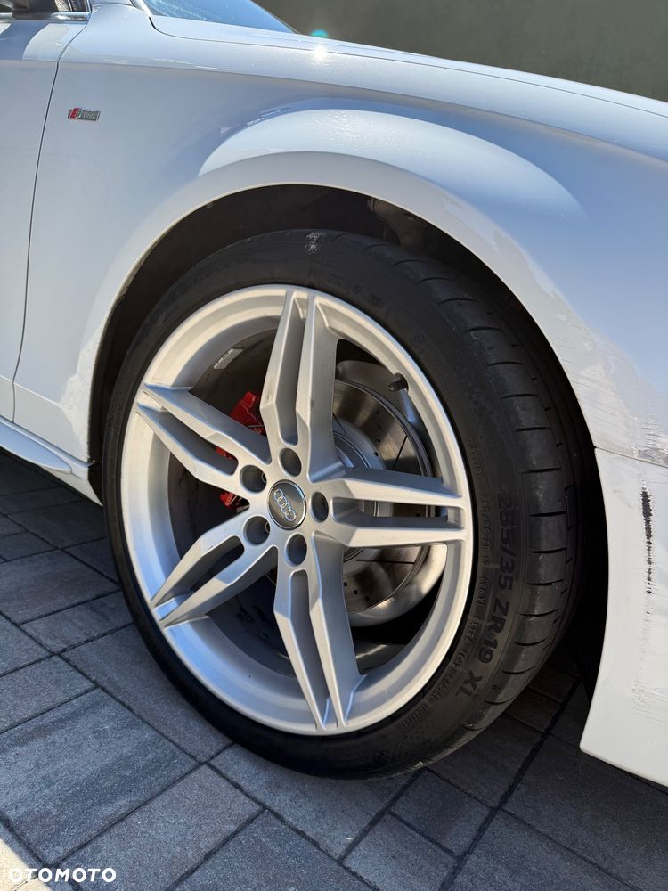 Audi A4 Avant 2.0 TDI ultra sport - 19